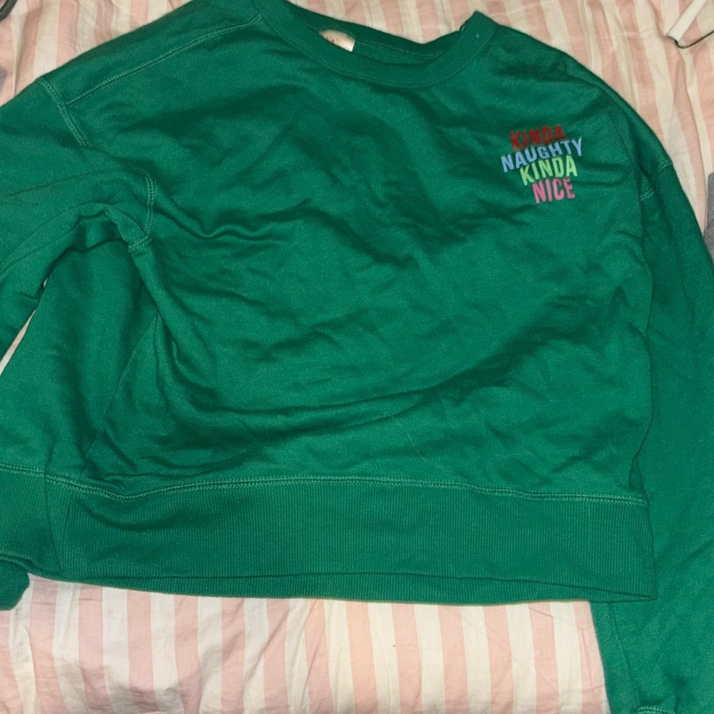Women’s crew cut holiday sweater